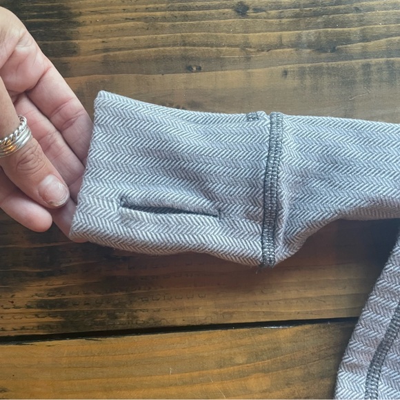 Grey LULULEMON jacket - Picture 3 of 7